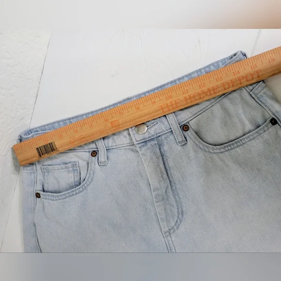 Elizabeth and James Cut Off Shorts Sz 28 Denim Raw Hem Light Wash Organic Cotton - Picture 15 of 15